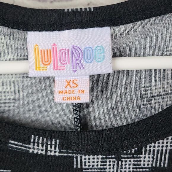 LuLaRoe Carly Dress XS 2/4 Black Floral Geo Print Jersey Knit Swing - Picture 7 of 11